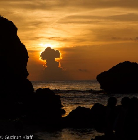 And even the clouds have similar shapes...